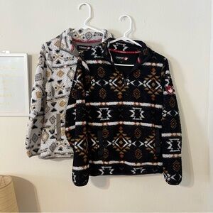 2 Canada weather gear pullovers bundle